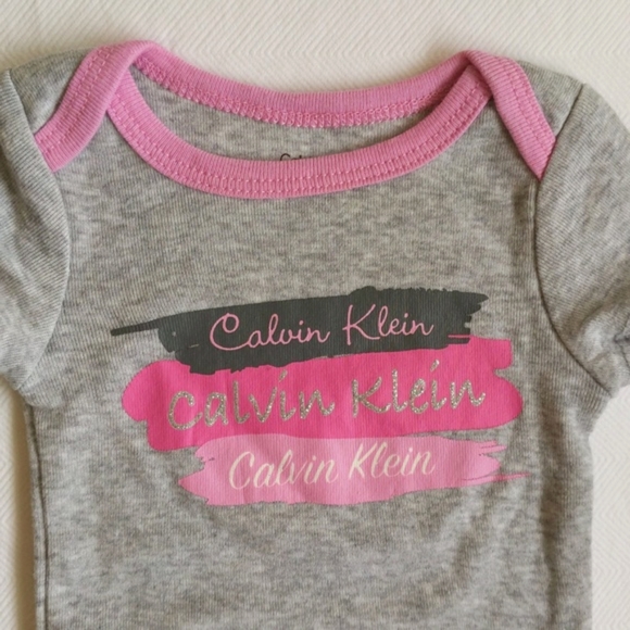 calvin klein 2-pack graphic bodysuit diaper shirt bundle 0-3 months baby girl - Picture 2 of 6
